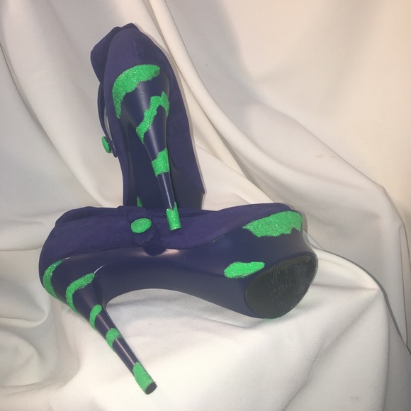 Custom ONE & ONLY glitter peep toe booties - Picture 5 of 7