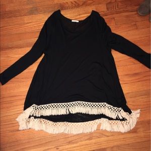 3/4 length sleeve black top