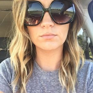 Meet your Posher, Lyndsey