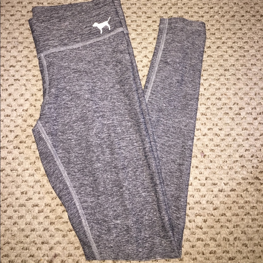 *SOLD ON Ⓜ️* VICTORIA SECRET PINK GRAY LEGGINGS