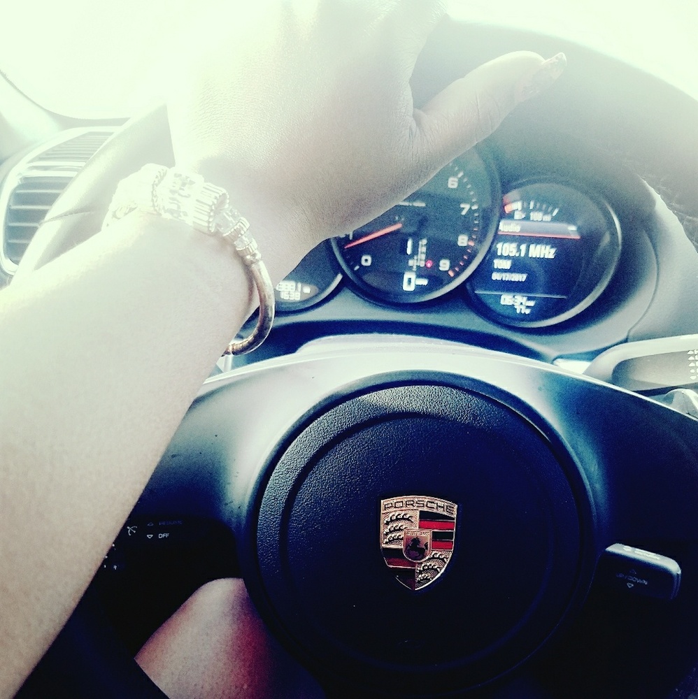 Meet your Posher, Jillian