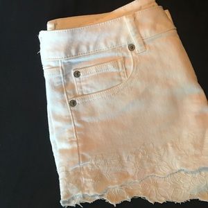 Stretch white shorts