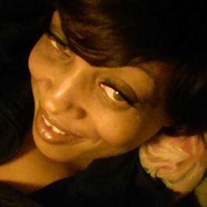 Meet your Posher, Cynthia