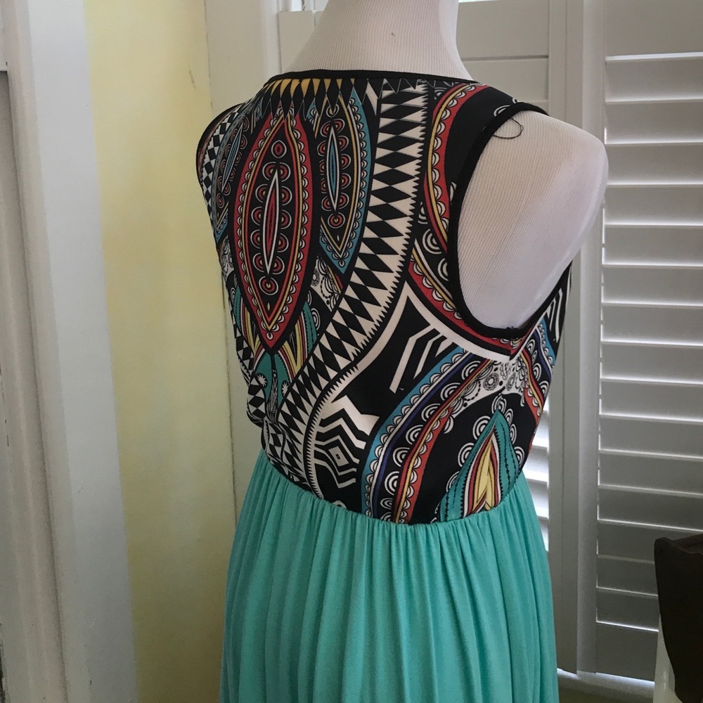 Dress - Picture 2 of 3