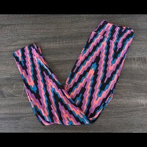 🌷 LuLaRoe OS Leggings 🌷