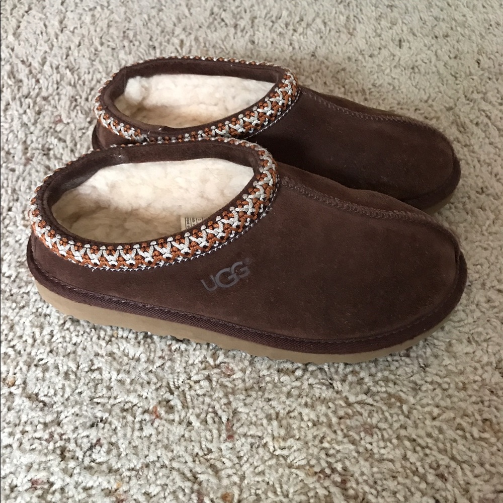 UGG