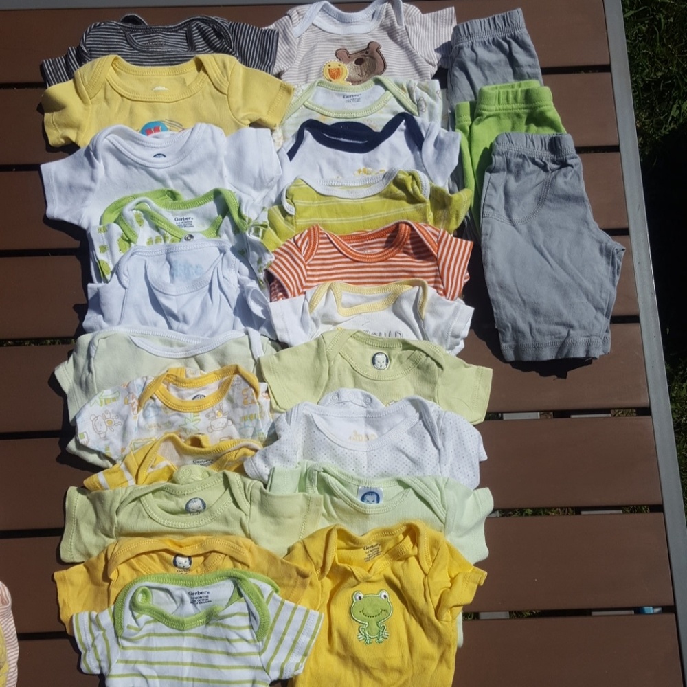 29 peice Gender nuetral 0-3 month lot