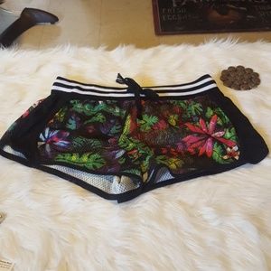 Woman's shorts
