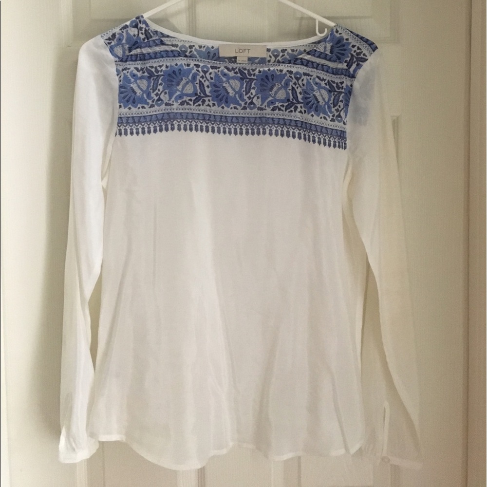 Loft lightweight long sleeved shirt