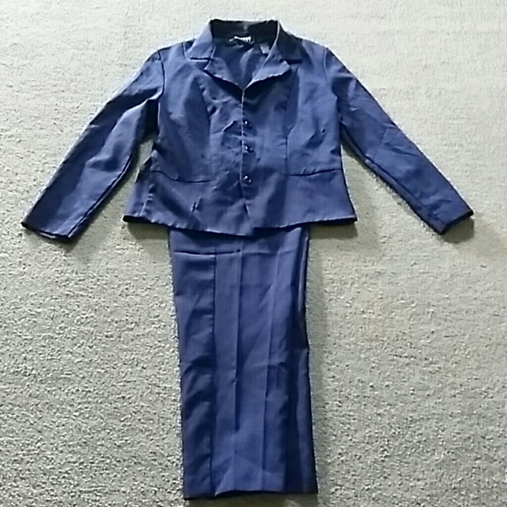 Pant suit