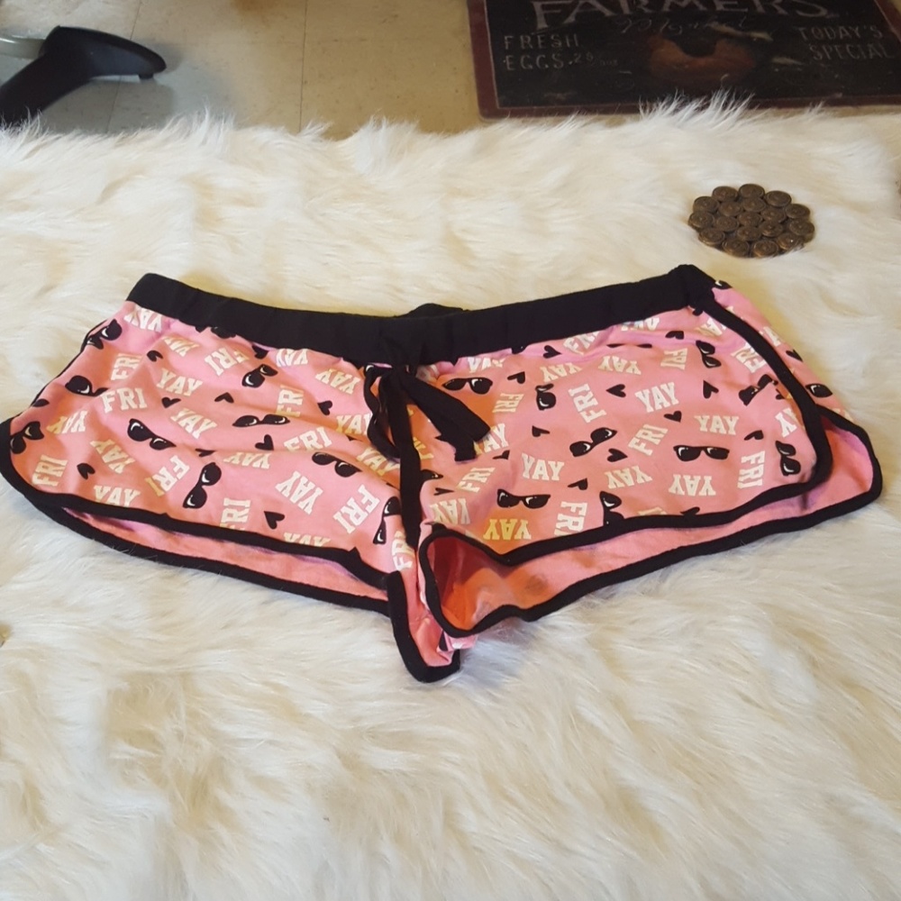 Woman's shorts