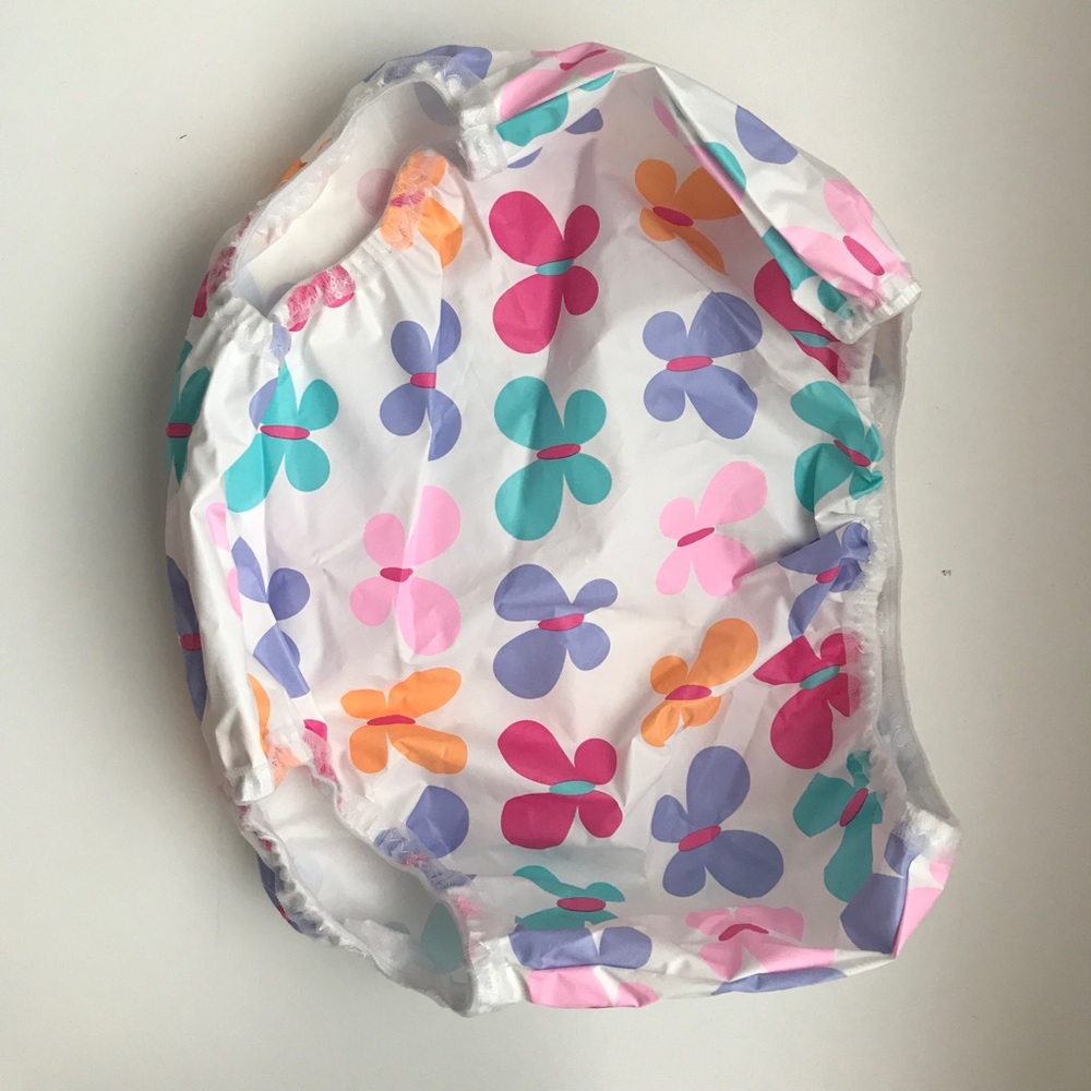 Waterproof diapers