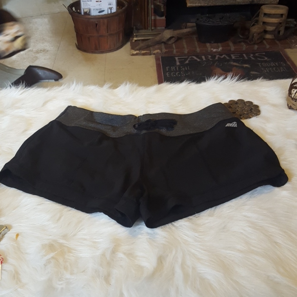 Woman's shorts