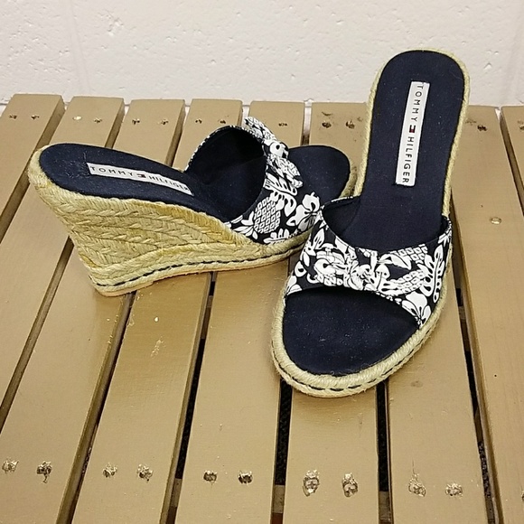 Super cute Tommy Hilfiger Hawaiian wedges - Picture 4 of 8