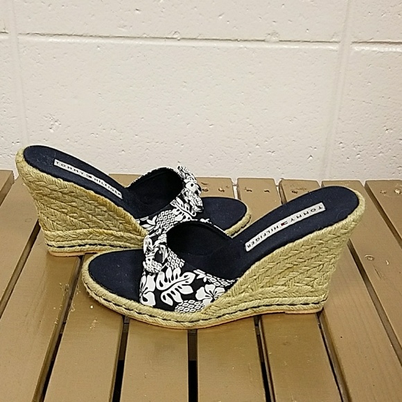 Super cute Tommy Hilfiger Hawaiian wedges - Picture 5 of 8