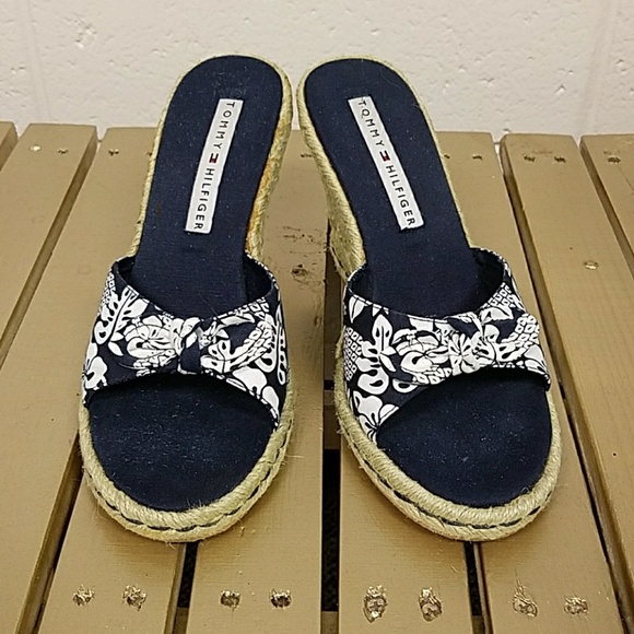 Super cute Tommy Hilfiger Hawaiian wedges - Picture 3 of 8