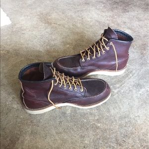 Men's Red Wing Shoes. Heritage Classic 8138.