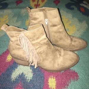 Fringe suede booties