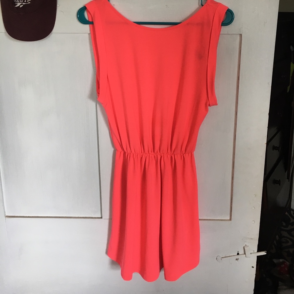 Neon pink H&M dress!