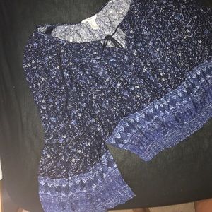 Flowy sleeve, crop top