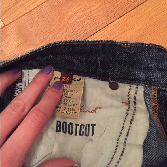7 for all Mankind boot cut jeans - Picture 3 of 4