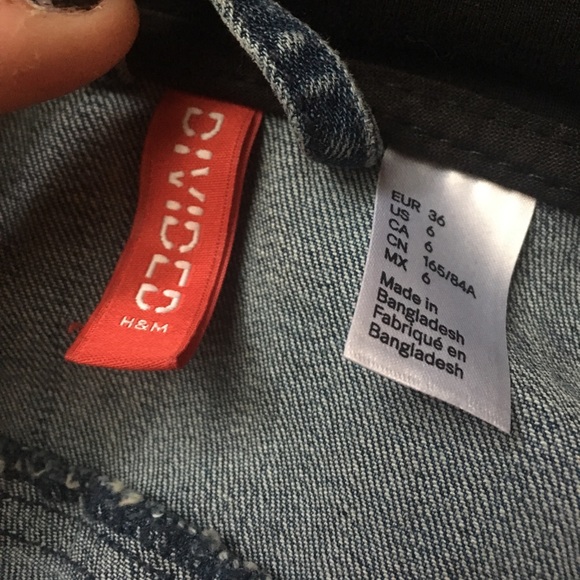 Jean jacket with sweatshirt sleeves - Picture 2 of 2