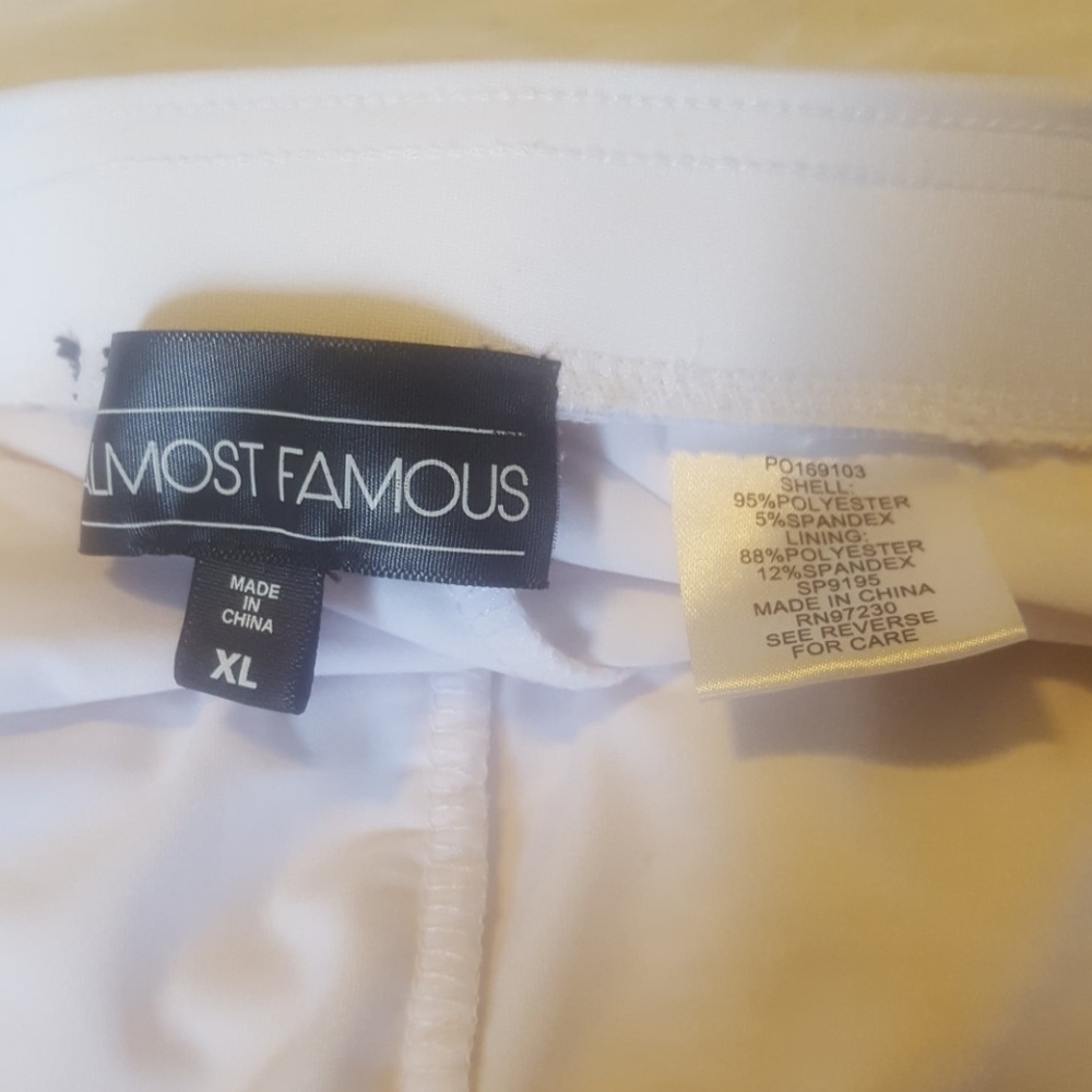 Ladies shorts - Picture 4 of 5