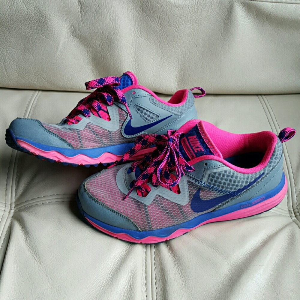 SOLD!! Nike daul fushion trail shoes