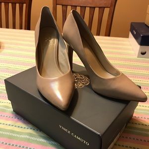 Vince Camino Sandbar Pumps