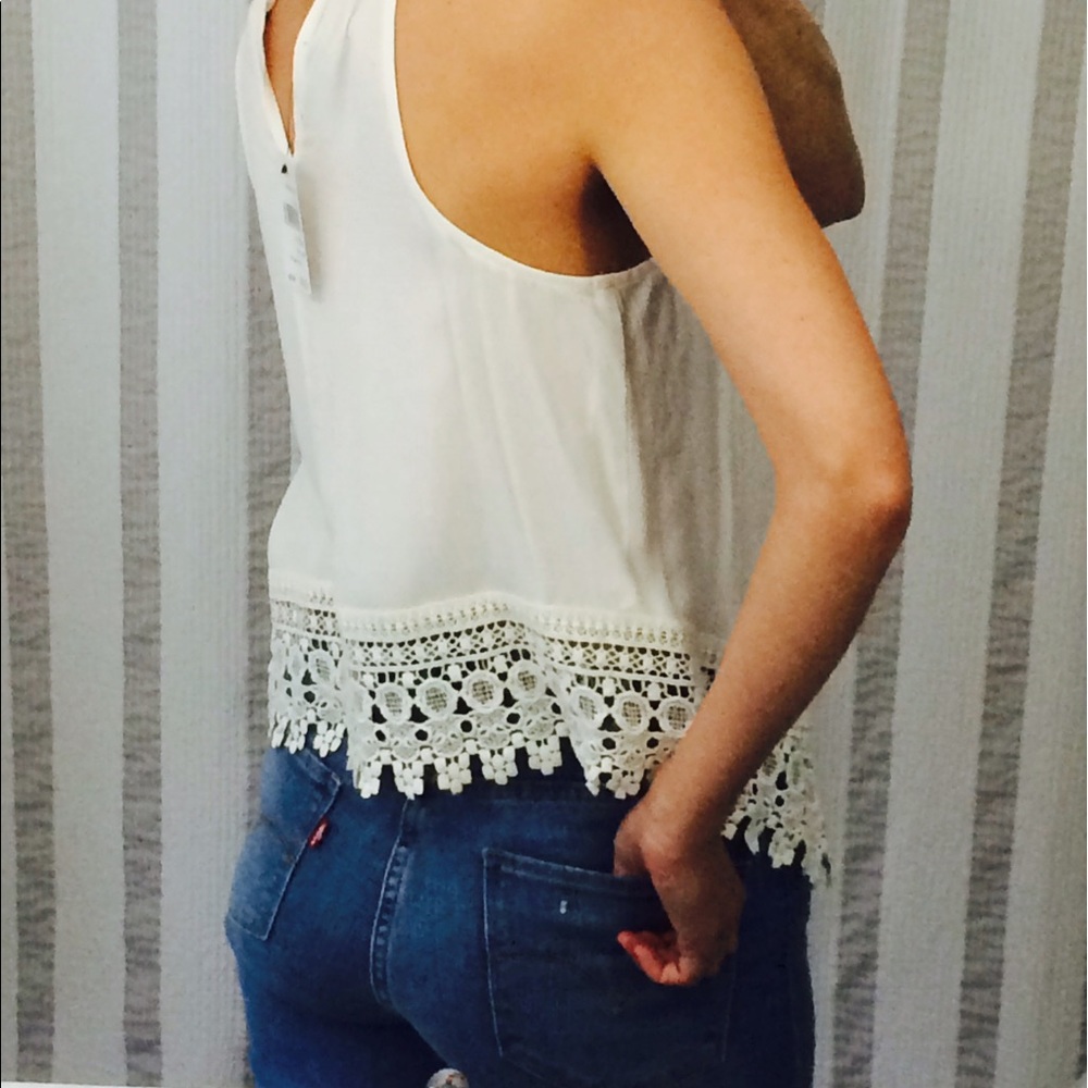 ❌SOLD ❌ASTR NWT size S cream tank