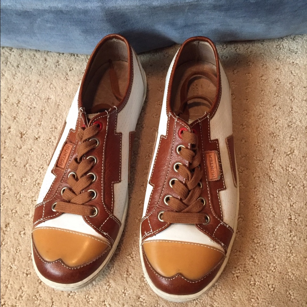 HUNTER Leather Sneakers