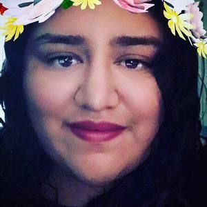 Meet your Posher, Adela