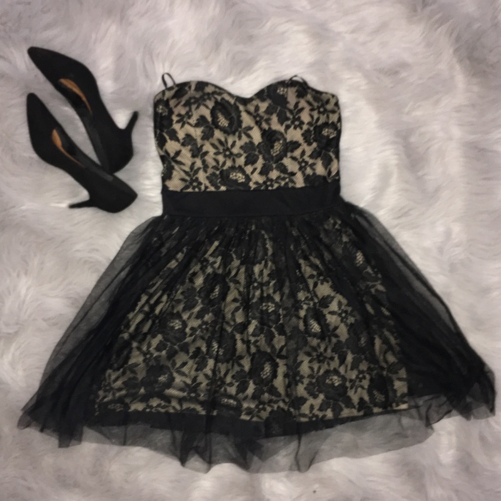 NWT!! Strapless Party Dress