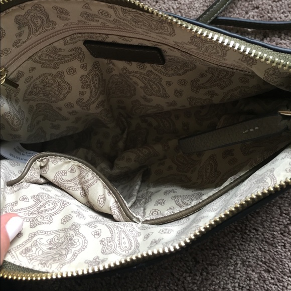 NWT Cross Body Purse - Picture 3 of 6