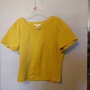 Cropped yellow tee