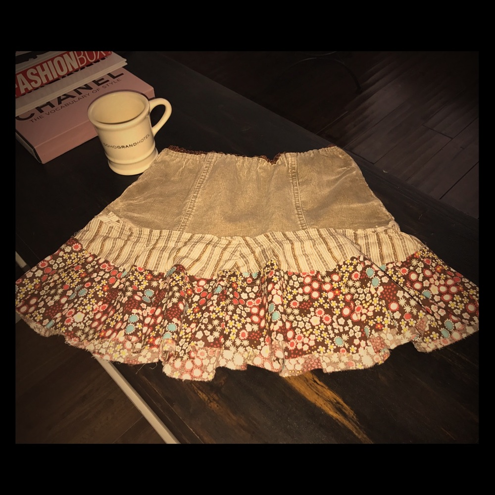 Tattered Pieced Mini - Picture 2 of 6
