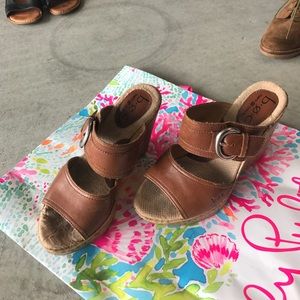 BOC clogs size 6. Gently used