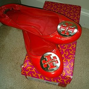 ❌SOLD❌Tory Burch  patent Reva (orange)