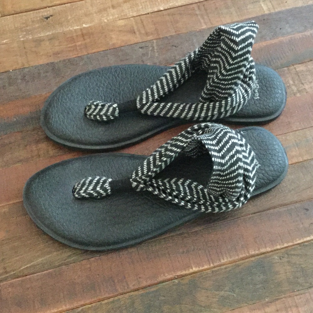Sanuk sandals