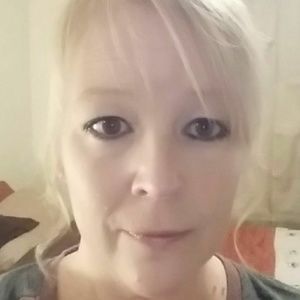 Meet your Posher, Polly