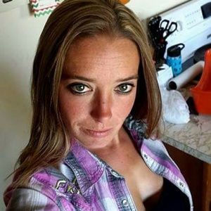 Meet your Posher, Rena