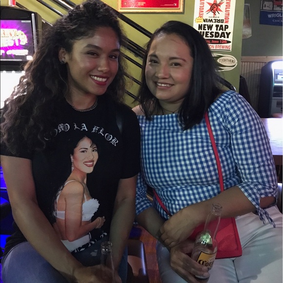 Meet your Posher, Cynthia - Picture 3 of 8