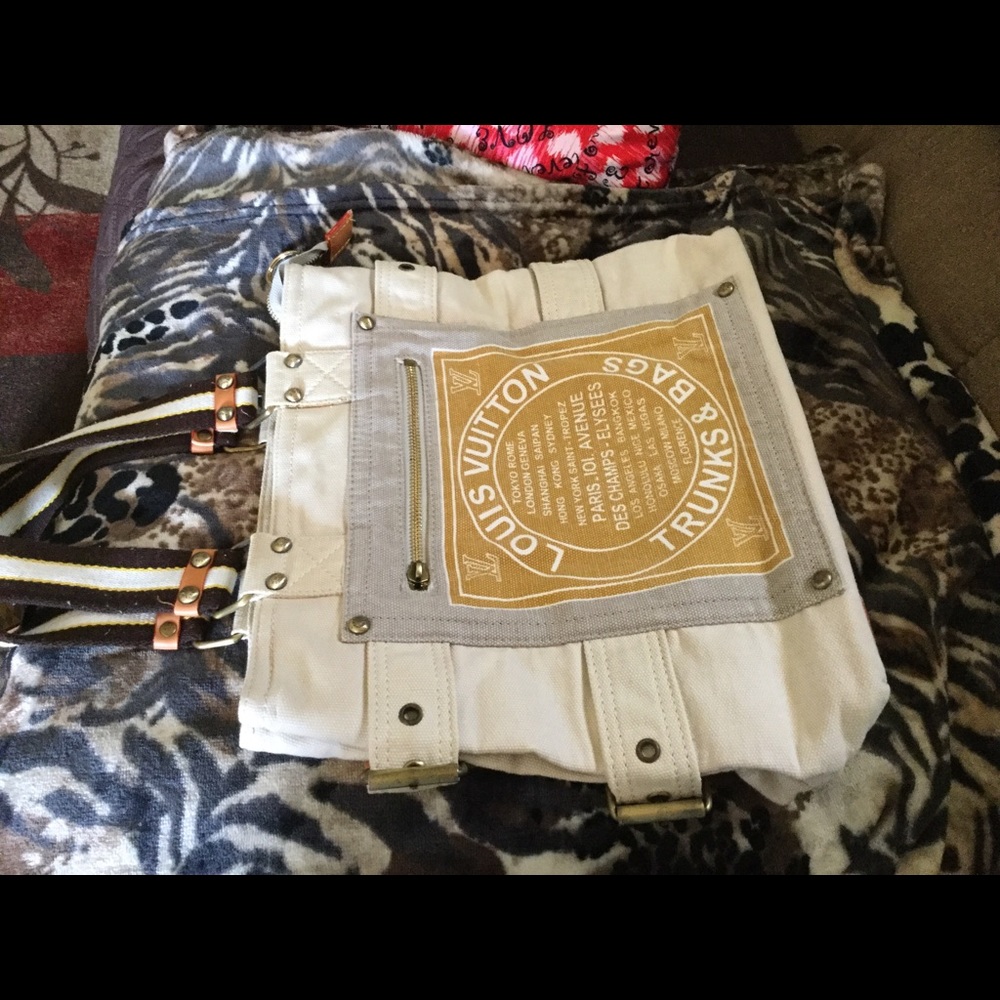 Handbag