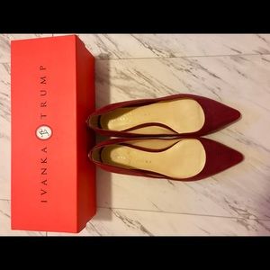Ivanka Trump medium red suede annulio dress flats