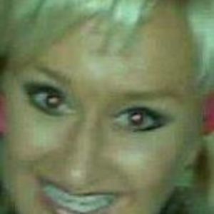 Meet your Posher, Lora