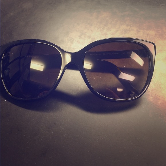 Versace Accessories - Versace Sun glasses 👓 sunglasses 🕶
