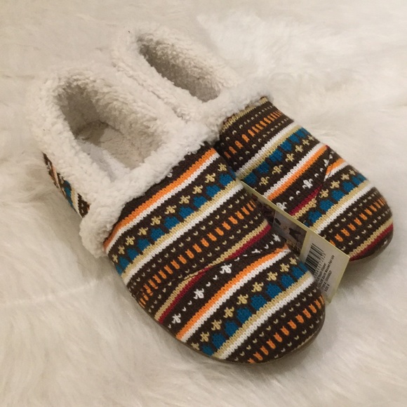 TOMS Shoes - NIB TOMS Earth Woolen Fair Isle Slipper