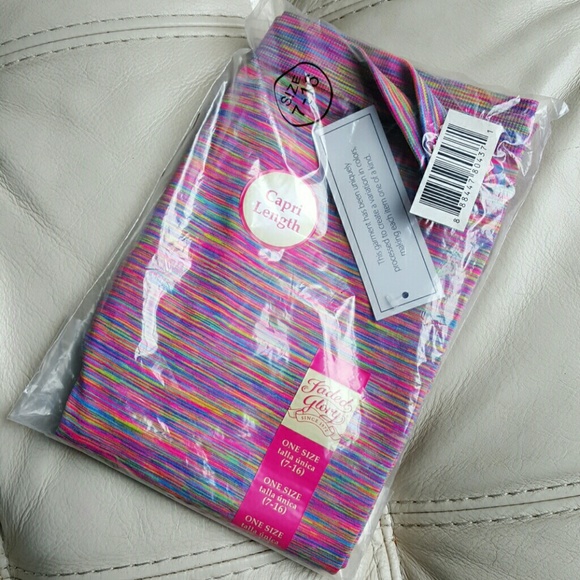 SOLD!! Capri leggings - Picture 1 of 4