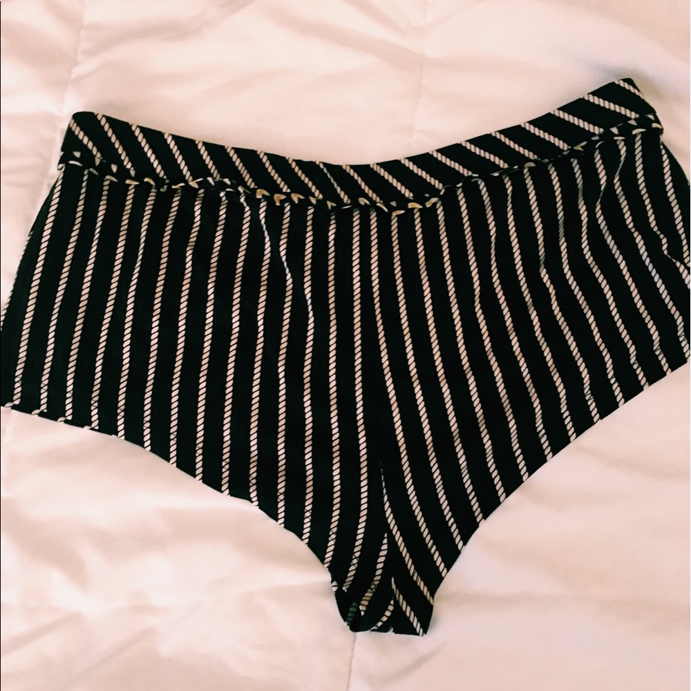 ✨ DVF Shorts ✨