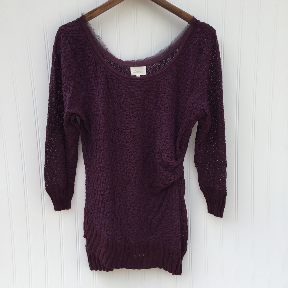•Deletta• Asymmetric Lace Top